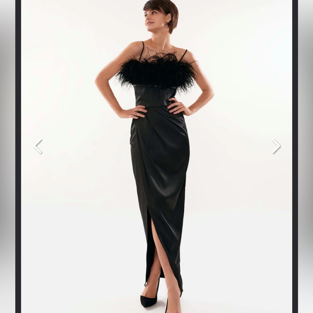 Milla slip midi feathered dress size S